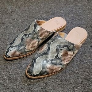Frye Leather Snake Mules Sz 8